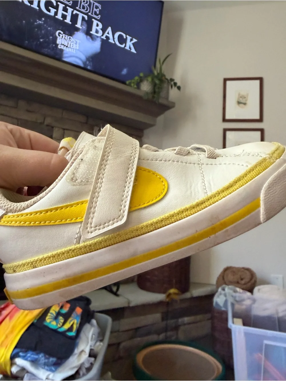 9 - Toddler/Kids Nike White and Yellow Low-Top Sneakers